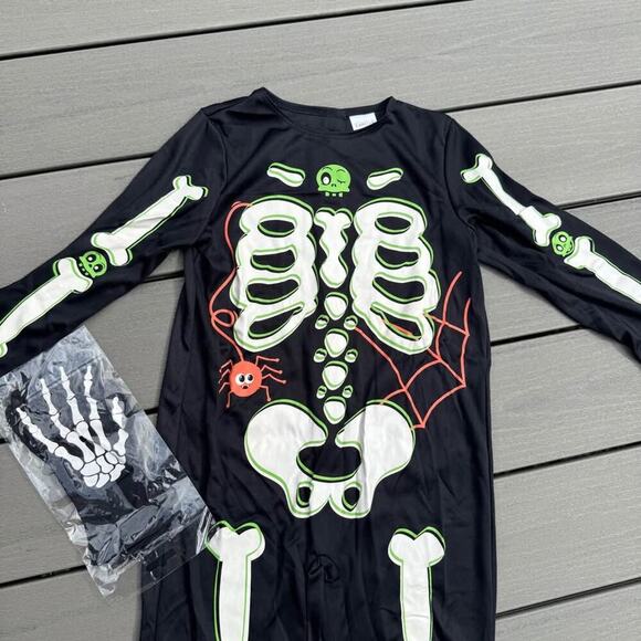 Kids Size 5-6 Years Skeleton Glow-in-The-Dark Costumes with Gloves - Picture 2 of 5